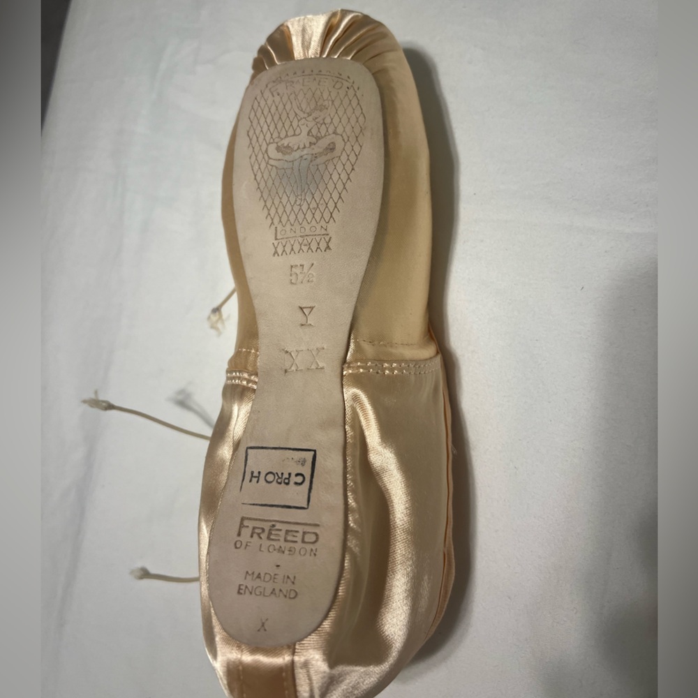 Freed of London Classic Pro hard pointe shoes size 5.5 XX